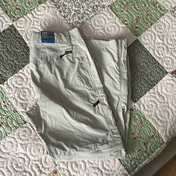 Ladies Columbia Active Fit convertible Straight Leg size 10 Short pants - Picture 1 of 6